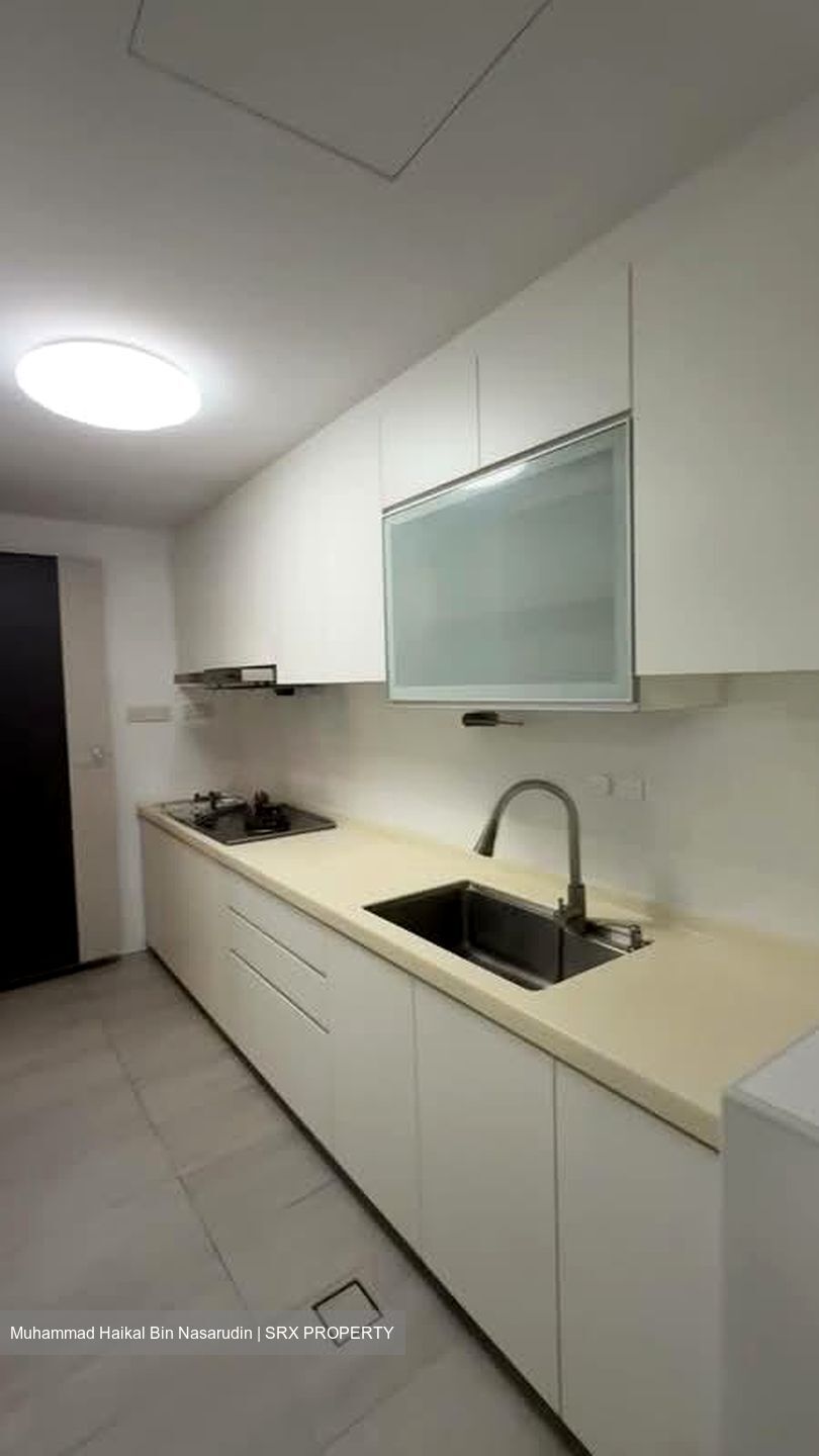 The Bayshore (D16), Condominium #578432401